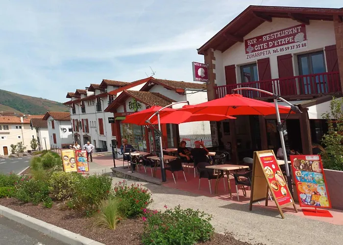 Gite D\'Etape Zuharpeta Randonneur Pelerin