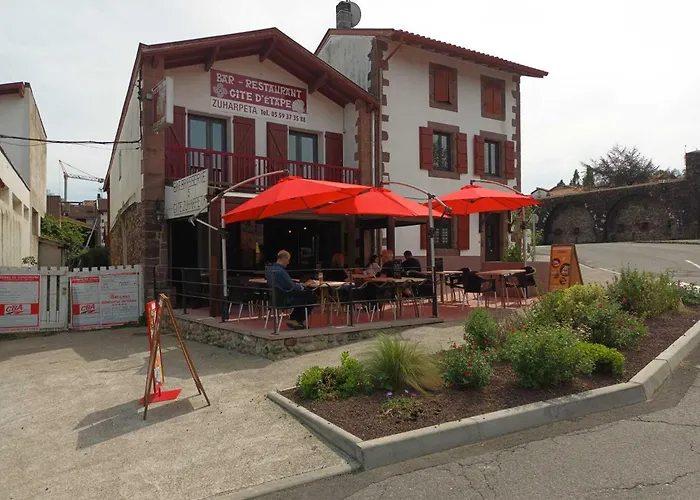 Gite D\'Etape Zuharpeta Randonneur Pelerin